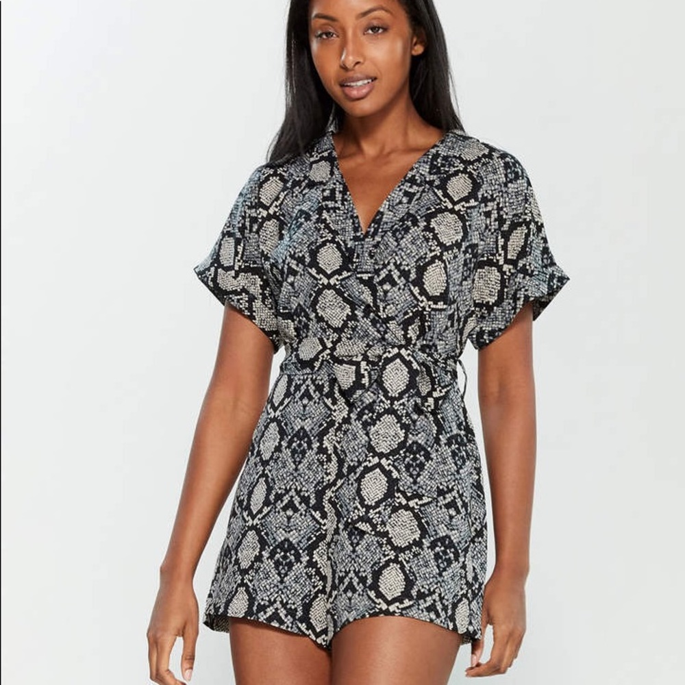 Lush - NWOT- Snake print Romper
